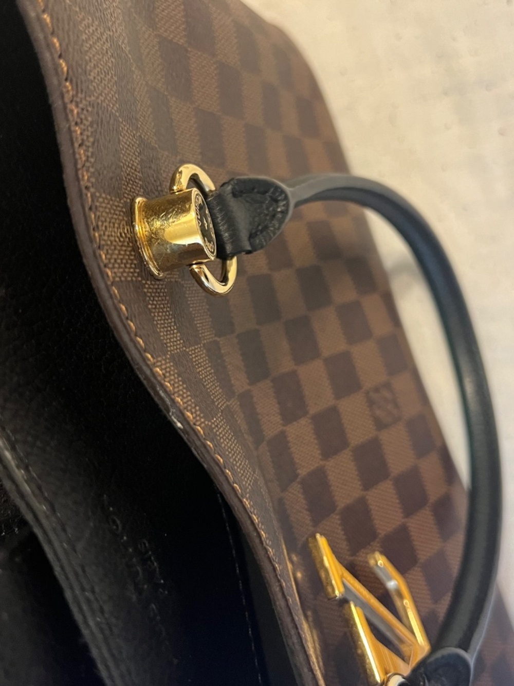 Louis Vuitton Riverside Handbag - Picture 2 of 7
